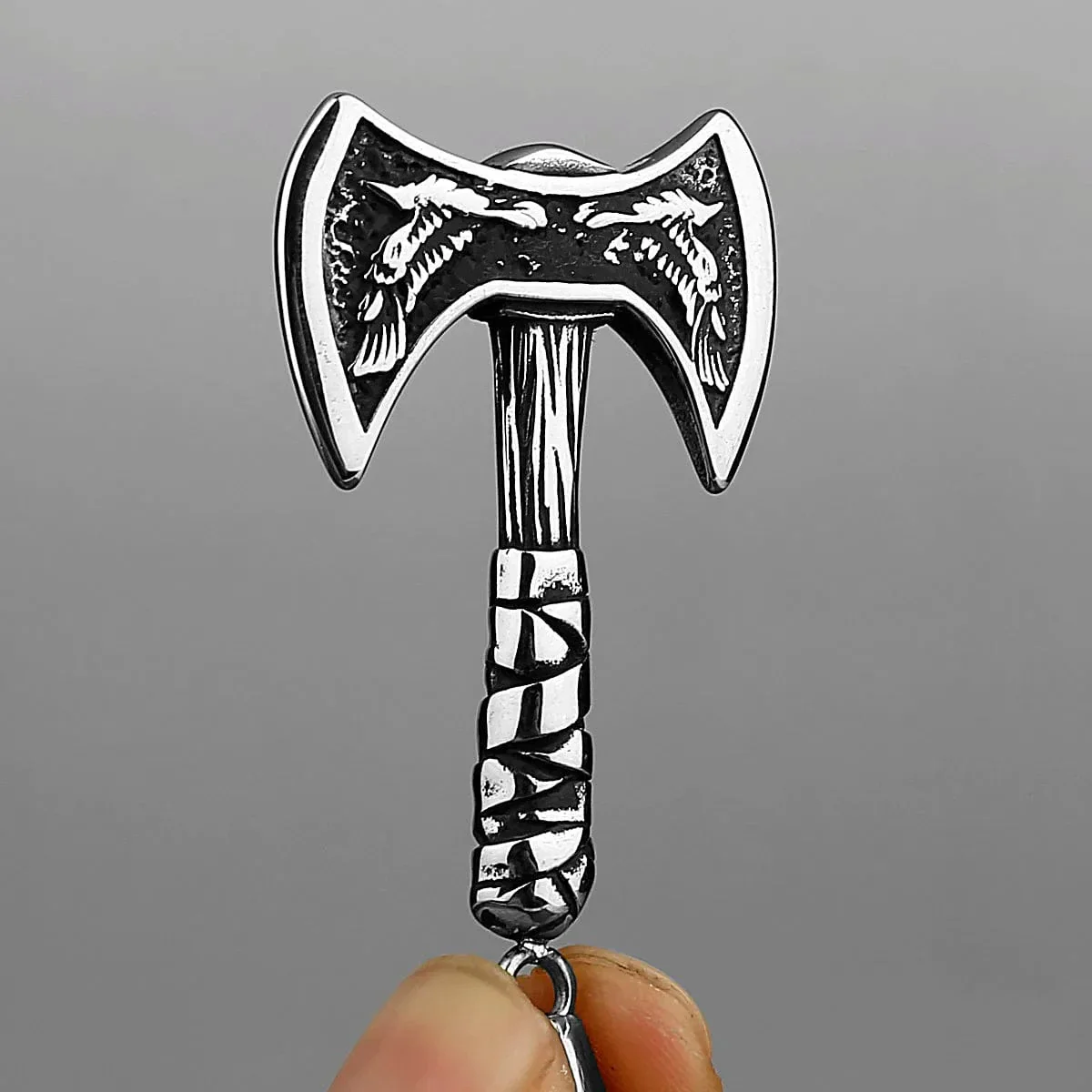 Odin Ravens Double Axe Necklace - Image 3