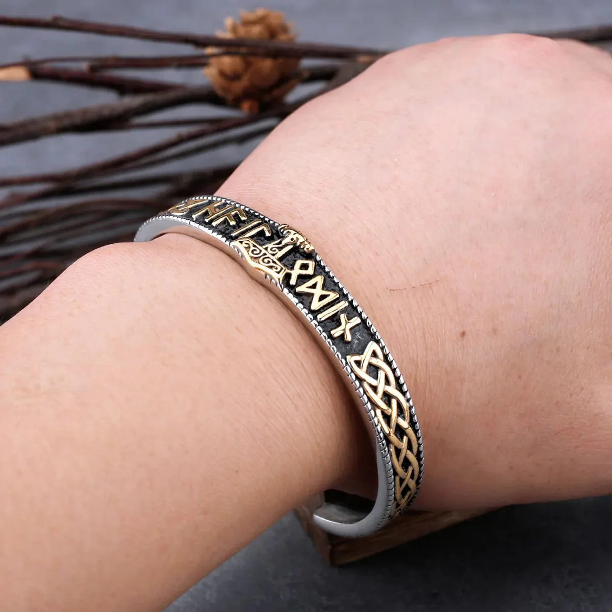 Runic Thor's Hammer Bracelet - Image 4