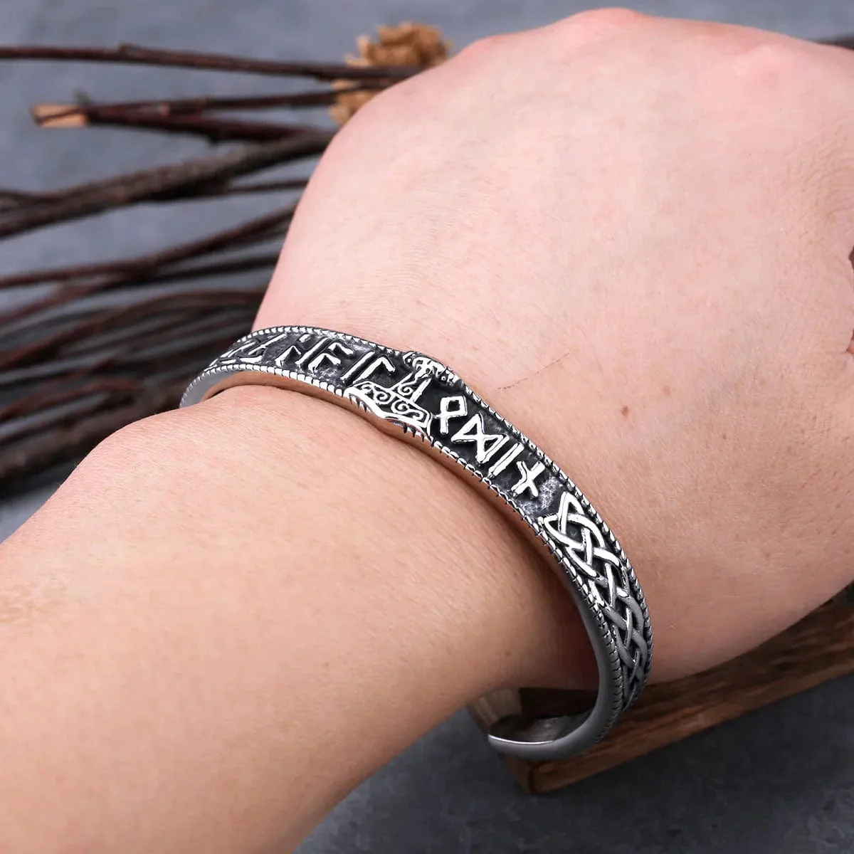 Runic Thor's Hammer Bracelet - Image 5