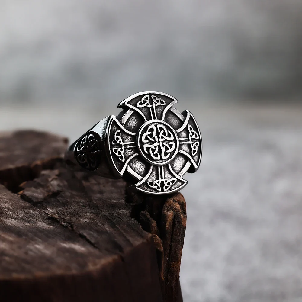 Viking Celtic Knot Cross Ring - Image 3