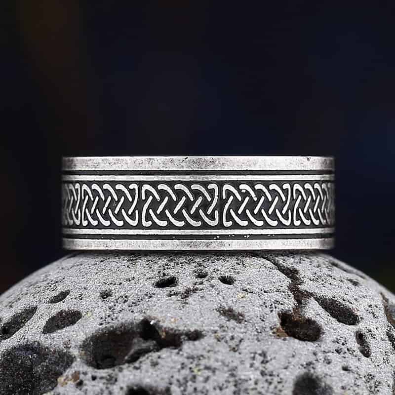 Viking Rune Celtic Knot Ring - Image 4